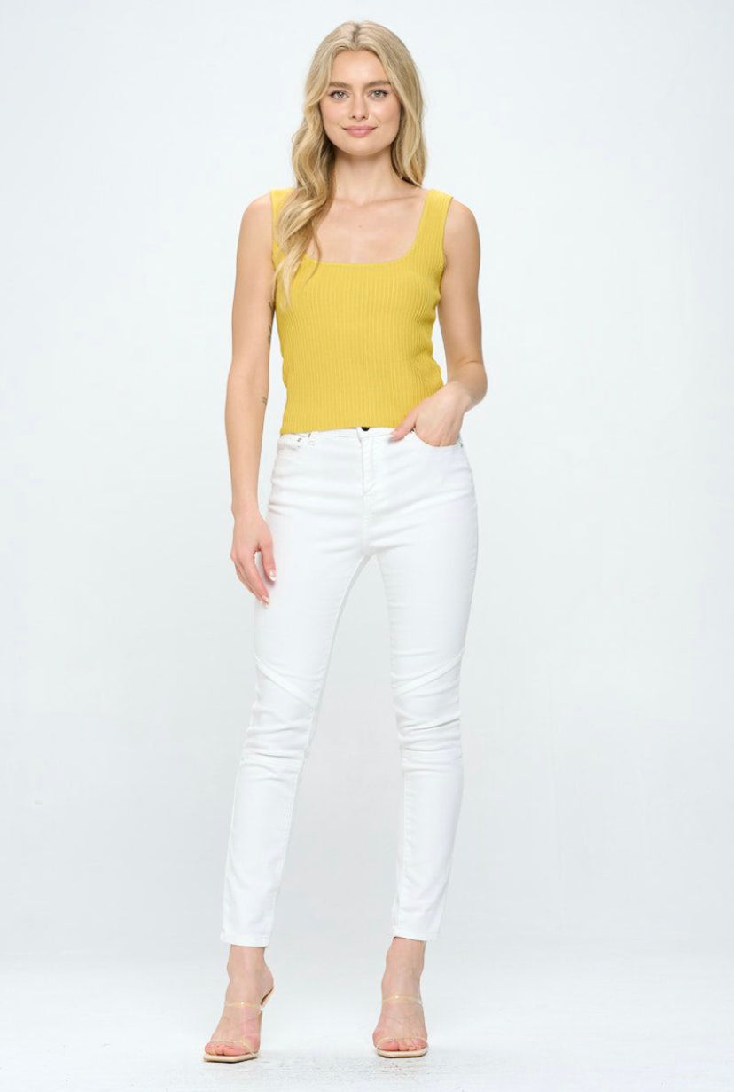 CROPPED SCOOP NECK TANK